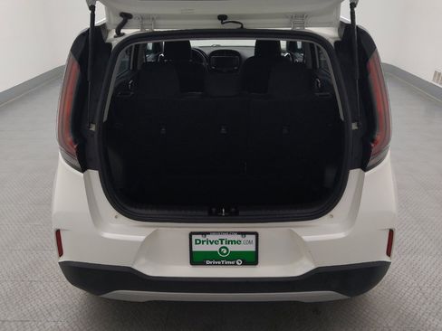Used 2023 Kia Soul LX w/ Option Group 015 FWD image 29
