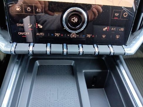 New 2026 GMC Acadia Elevation AWD/4WD image 17
