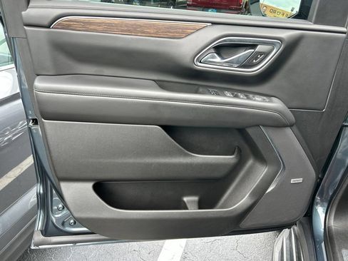 Used 2021 Chevrolet Suburban High Country RWD image 17