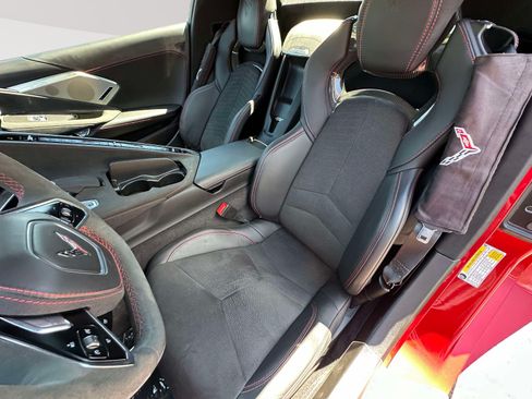 Used 2022 Chevrolet Corvette Stingray Premium Conv w/ Z51 Performance Package RWD image 23