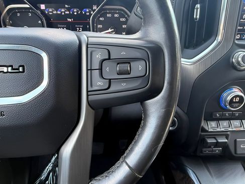 Used 2022 GMC Sierra 3500 Denali w/ Denali Ultimate Package AWD/4WD image 17
