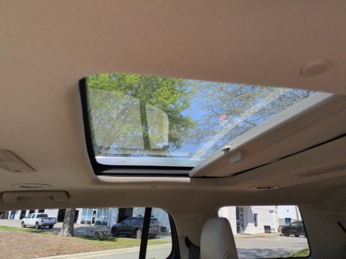 Used 2019 GMC Acadia Denali w/ Technology Package image 41