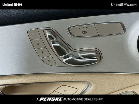 Used 2022 Mercedes-Benz GLC 300 image 4