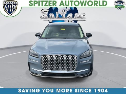 Used 2025 Lincoln Corsair AWD image 3