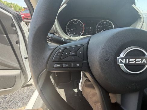 Used 2025 Nissan Sentra S FWD image 16