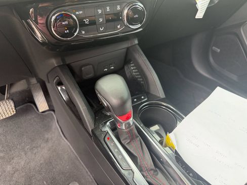 Used 2025 Chevrolet TrailBlazer RS w/ Convenience Package FWD image 9