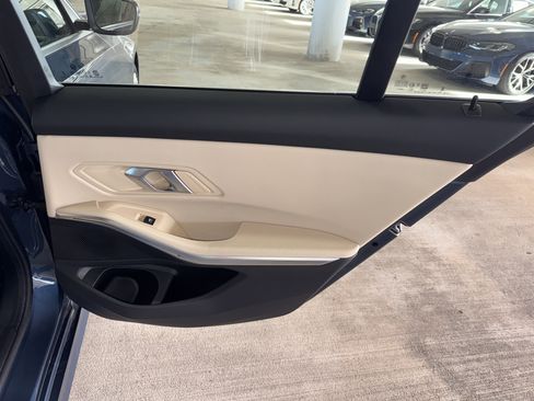 Certified 2025 BMW 330i Sedan w/ Convenience Package image 11