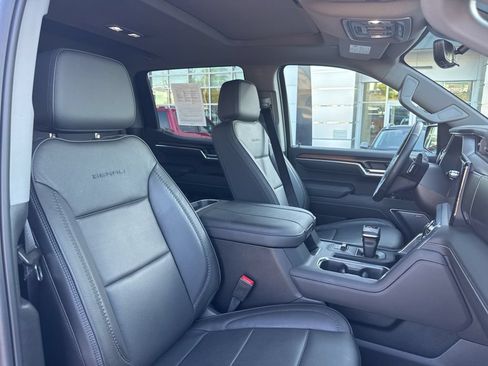 Used 2025 GMC Sierra 1500 Denali w/ Denali Reserve Package AWD/4WD image 14