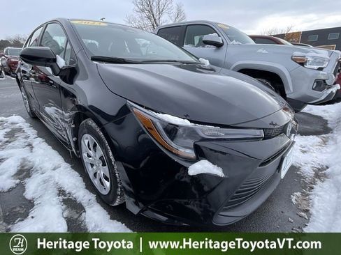 Used 2023 Toyota Corolla LE image 1