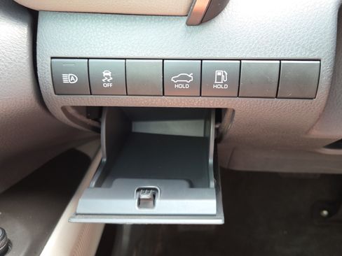 Used 2022 Toyota Camry LE FWD image 19