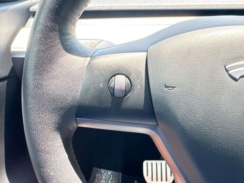 Used 2021 Tesla Model Y Performance AWD/4WD image 18