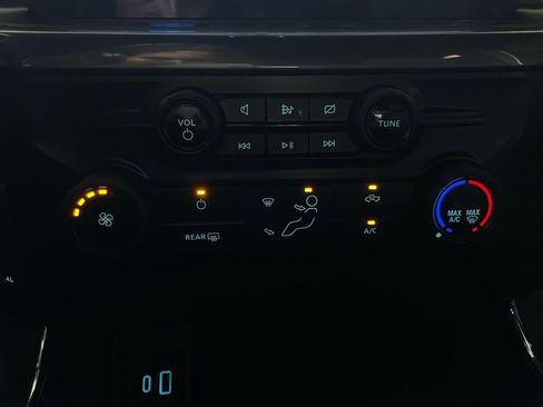 Used 2024 Ford F150 STX image 38