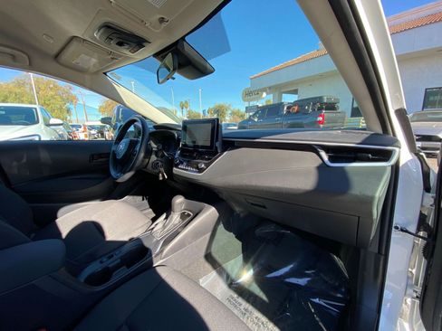 Used 2025 Toyota Corolla LE image 35