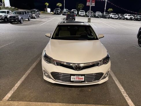 Used 2014 Toyota Avalon Limited w/ Technology Package image 2