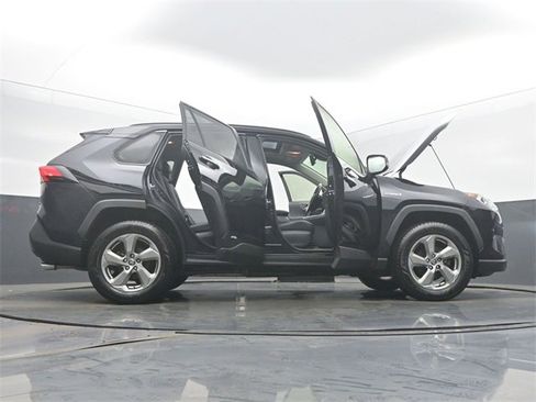 Used 2020 Toyota RAV4 Limited image 61