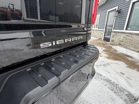 Used 2021 GMC Sierra 2500 Denali w/ Denali Black Diamond Edition image 57