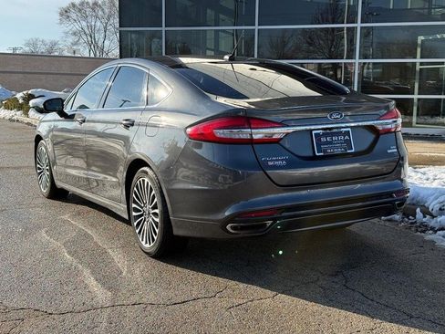Used 2017 Ford Fusion SE w/ Fusion SE Technology Package image 5