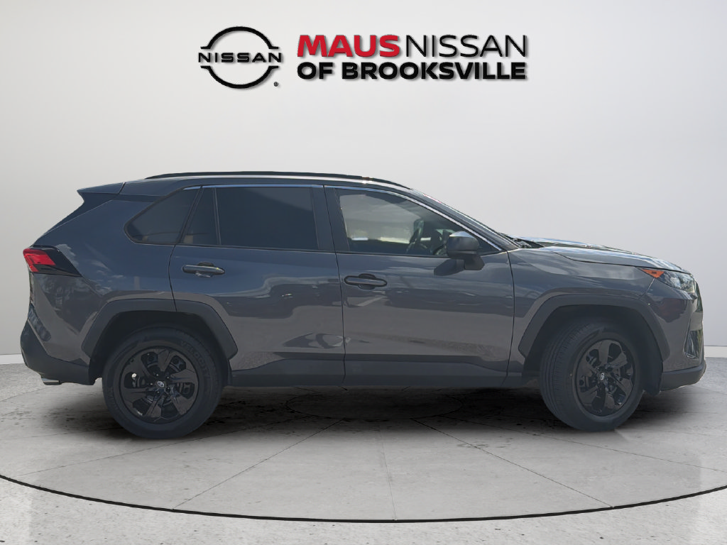 Used 2021 Toyota RAV4 LE AWD/4WD image 13