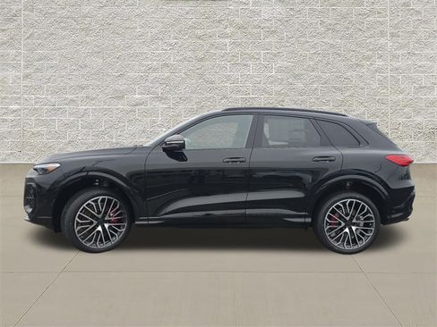 New 2026 Audi SQ5 Prestige AWD/4WD image 4