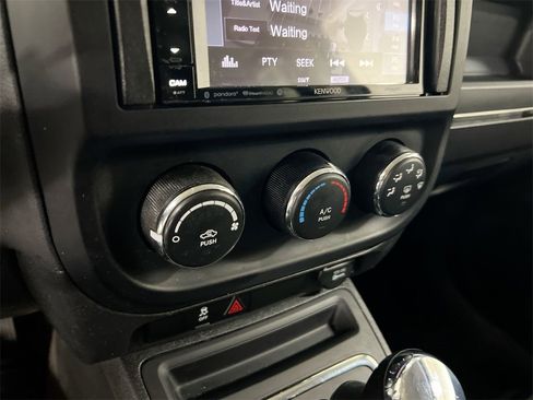 Used 2015 Jeep Patriot Sport w/ Tire & Wheel Group image 15