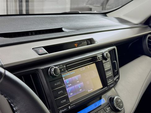 Used 2018 Toyota RAV4 XLE image 11