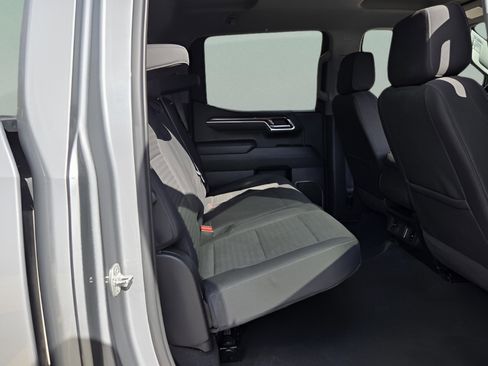 Used 2025 Chevrolet Silverado 1500 LT RWD image 14