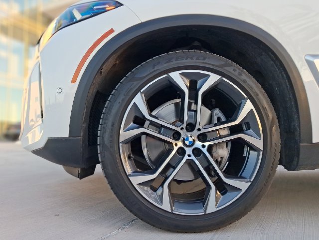 Used 2024 BMW X5 xDrive40i w/ Premium Package AWD/4WD image 28