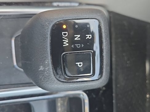 Used 2022 Nissan Pathfinder SL FWD image 12