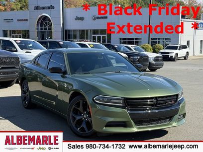 Used 2020 Dodge Charger SXT w/ Blacktop Package