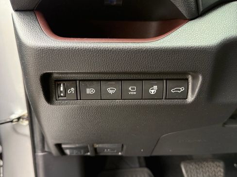 Used 2020 Toyota RAV4 Limited AWD/4WD image 14