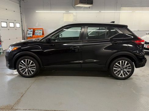 Used 2022 Nissan Kicks SV FWD image 13