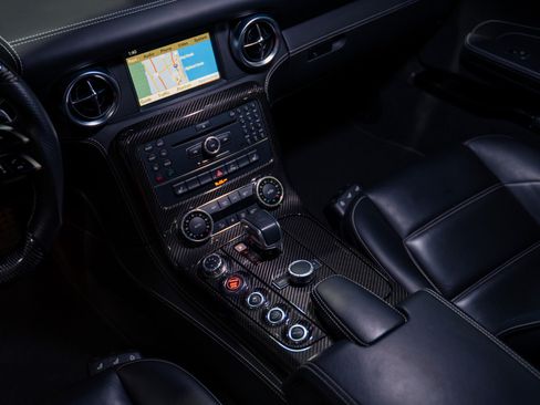 Used 2012 Mercedes-Benz SLS AMG Coupe image 19