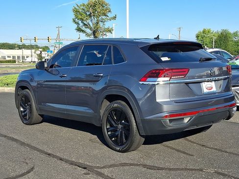 Used 2023 Volkswagen Atlas Cross Sport SE AWD/4WD image 4