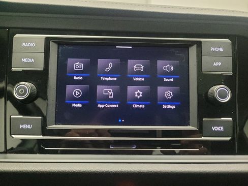 Used 2023 Volkswagen Jetta SE FWD image 25