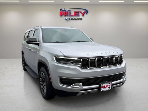 Used 2024 Jeep Wagoneer Series II AWD/4WD image 5