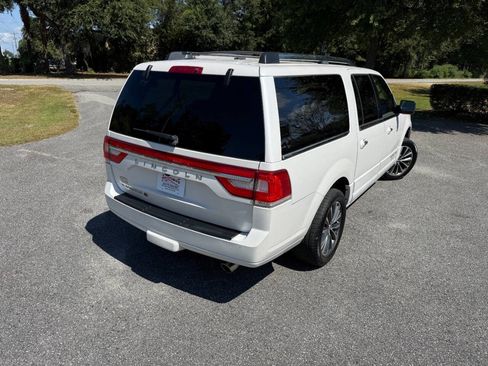 Used 2017 Lincoln Navigator L Select image 6
