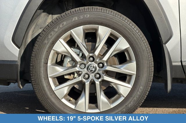 Used 2025 Toyota RAV4 XLE Premium AWD/4WD image 28