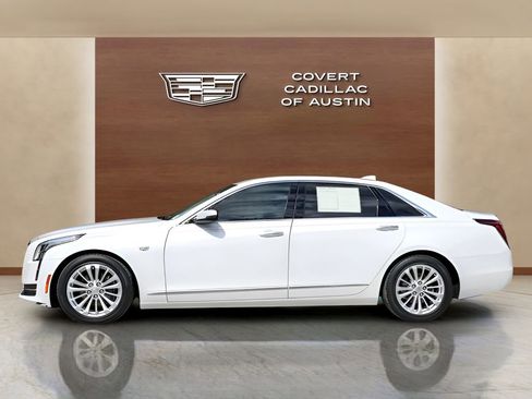 Used 2018 Cadillac CT6 2.0T RWD image 2