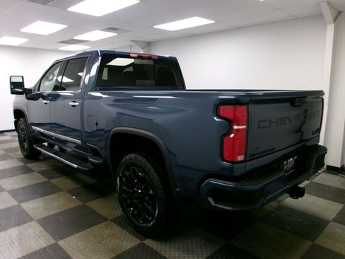 New 2026 Chevrolet Silverado 2500 High Country w/ Technology Package AWD/4WD image 2