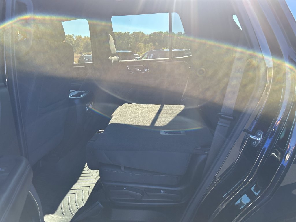 Used 2022 GMC Yukon SLE w/ Gmc Pro Safety Plus Package AWD/4WD image 14