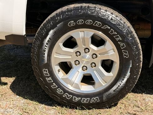 Used 2017 Chevrolet Silverado 1500 LT w/ All Star Edition image 7