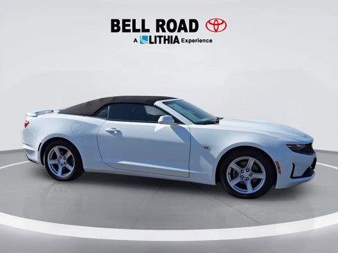 Used 2023 Chevrolet Camaro LT RWD image 9