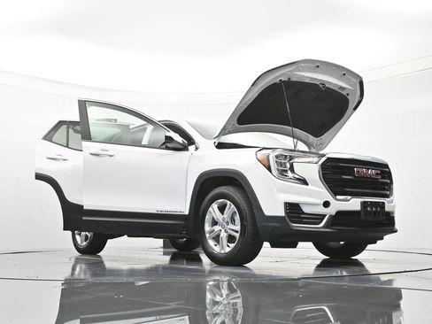 Used 2024 GMC Terrain SLE AWD/4WD image 48