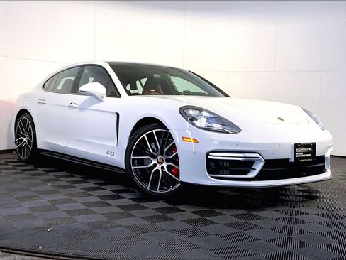Certified 2023 Porsche Panamera GTS AWD/4WD image 9