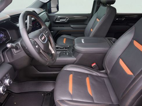 Used 2024 GMC Sierra 2500 AT4 w/ AT4 Premium Plus Package AWD/4WD image 12
