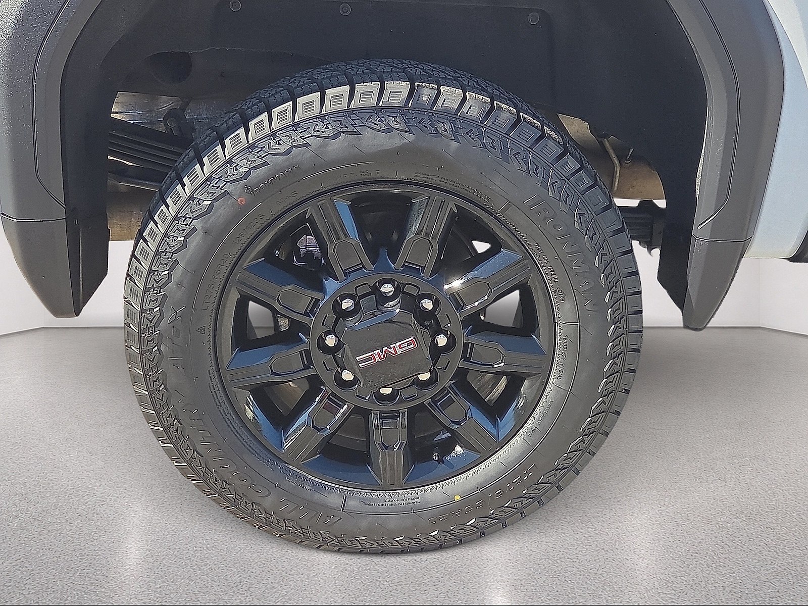 Used 2024 GMC Sierra 2500 AT4 w/ AT4 Premium Plus Package AWD/4WD image 17
