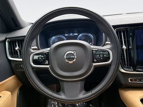 Used 2018 Volvo S90 T5 Momentum w/ Momentum Plus Package image 12