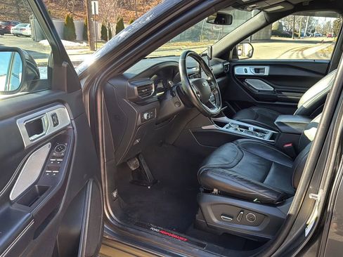 Used 2020 Ford Explorer ST w/ Premium Technology Package image 23