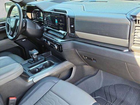 Used 2023 Chevrolet Silverado 1500 ZR2 w/ Technology Package image 23