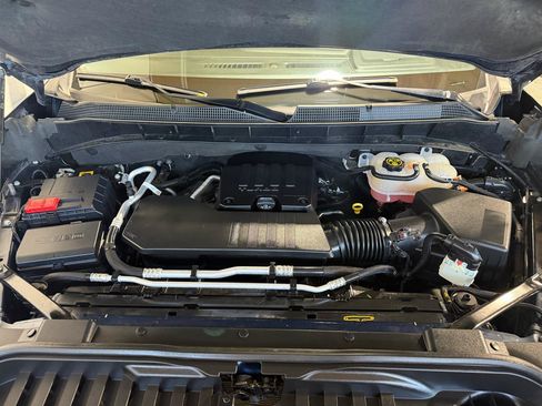 Used 2023 Chevrolet Silverado 1500 LT AWD/4WD image 29